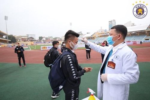 Duy trì tập luyện chờ ngày 'bóng lăn'