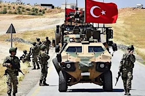Quân đội Thổ Nhĩ Kỳ tiếp tục tấn công binh sĩ Syria ở Al-Raqqa