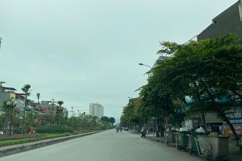 Chỉ cần vài người ra đường không cần thiết có thể khiến việc phòng chống dịch Covid-19 của Hà Nội gặp nhiều khó khăn