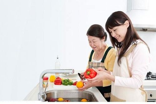 Khi mẹ chồng về chung nhà