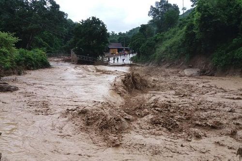 Chủ động ứng phó mưa lớn, lũ quét và sạt lở đất