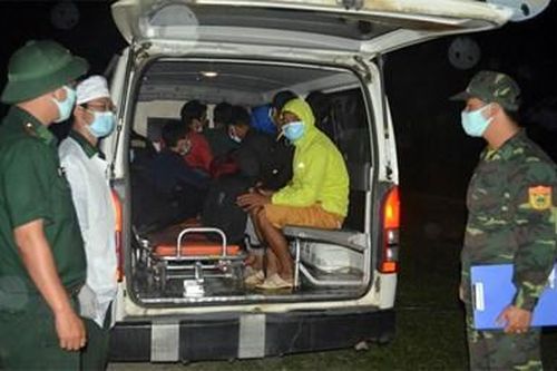 Phát hiện 12 công dân vượt biên trái phép từ Lào về Việt Nam