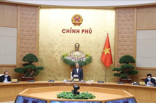 Nóng tuần qua: Công bố dịch COVID-9, giãn cách xã hội trên quy mô toàn quốc