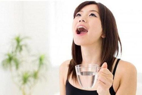 Những điều cần biết về súc miệng bằng nước muối