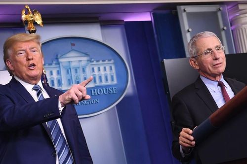 Ông Donald Trump lại tiếp tục nhắc đến thuốc sốt rét để chống Covid-19