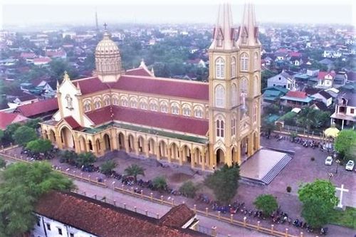 Linh mục giáo xứ ở Hà Tĩnh cam kết không hành lễ nếu quá 20 người