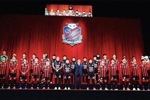 'Học' Công Phượng, 'Messi Thái' đồng ý giảm lương giúp CLB