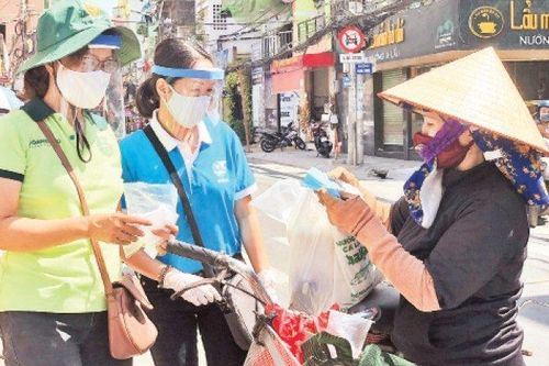 Những tấm lòng sẻ chia
