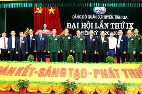 Phát huy dân chủ, quy tụ trí tuệ tổ chức thành công Đại hội Đảng các cấp