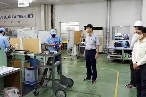 Lãnh đạo thành phố thị sát một số doanh nghiệp đang hoạt động