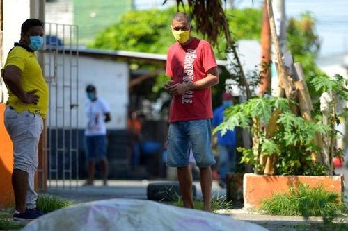 Chính quyền Ecuador xin lỗi người dân vì loạt thi thể bị bỏ lại trong dịch
