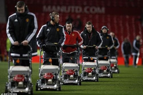 Cam kết tự trả lương nhân viên, M.U khiến Liverpool bẽ mặt