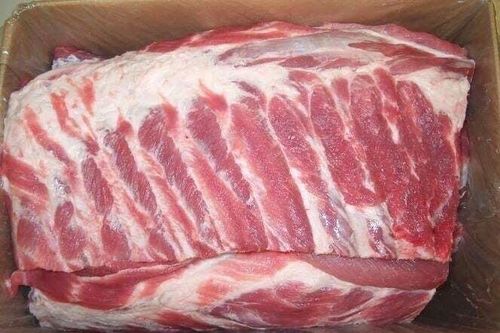 Hàng nội đắt mãi không giảm, dân chuyển ăn thịt lợn nhập khẩu