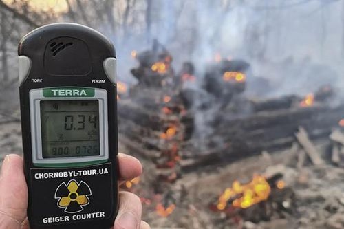Mức phóng xạ tăng sau cháy rừng gần Chernobyl ở Ukraine