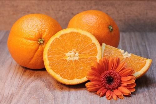 Chuẩn bị 1 quả cam rồi làm thế này, da đen lì cũng trắng mịn bật tông