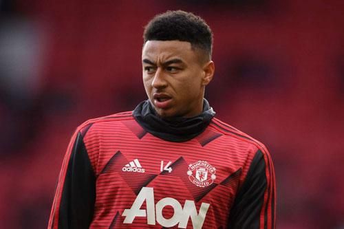 Fan MU đòi xây tượng Arteta, đích thân 'ship' Lingard... cho Arsenal