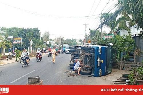 Tiếp tục đẩy mạnh thực hiện các giải pháp đảm bảo an toàn giao thông