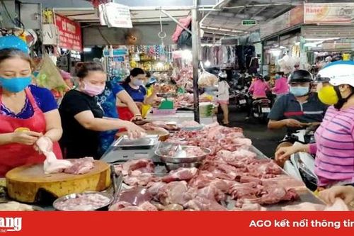 Giá thịt heo tại các chợ truyền thống giảm không đáng kể