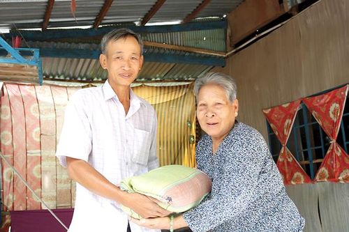 Tấm lòng vì người nghèo của ông Huỳnh Hữu Giáo