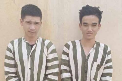 Mang ma túy đến nhà bạn chơi, 2 thanh niên bị bắt giữ