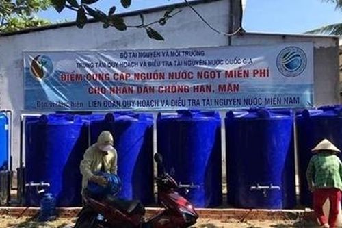 Hoàn thành trạm cấp nước ngọt miễn phí cho người dân Bến Tre