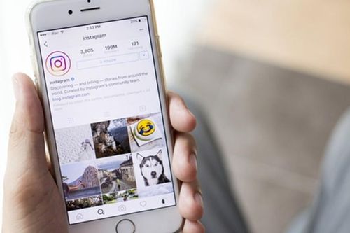 Nhiều ngôi sao Instagram bị chỉ trích vì cố kiếm đồ miễn phí từ các công ty trong đại dịch