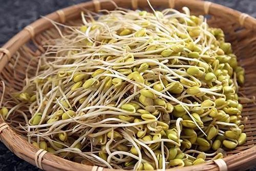 10 thực phẩm không nên ăn sống để tránh 'rước họa vào thân'