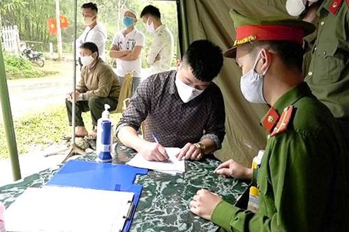Nhóm thanh niên trốn cách ly rủ nhau đi sinh nhật bị xử phạt gần 15 triệu đồng