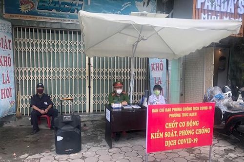 Lập chốt cơ động toàn bộ địa bàn, kịp thời kiểm soát dịch Covid-19