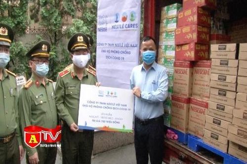Công an Thủ đô tiếp nhận hàng nghìn sản phẩm hỗ trợ phòng, chống dịch Covid-19 từ Nestlé Việt Nam