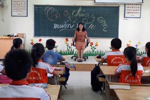 Cô giáo đánh giá học sinh bằng hình thức 'ghế nóng'