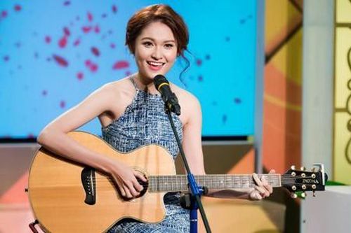 Á hậu Thùy Dung cover ca khúc 'Việt Nam ơi! Đánh bay COVID!'