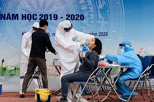 120 người xét nghiệm test nhanh nCoV tại trường tiểu học Khương Đình,Thanh Xuân