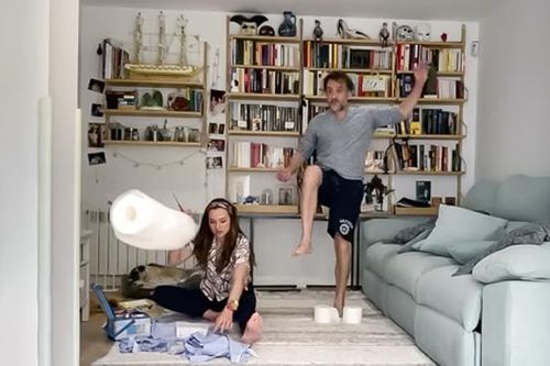 Tây Ban Nha sản xuất phim hài về cách ly tại nhà vì dịch COVID-19