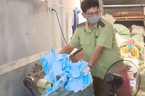 Long An mở rộng điều tra vụ việc 2 cơ sở tái chế khẩu trang