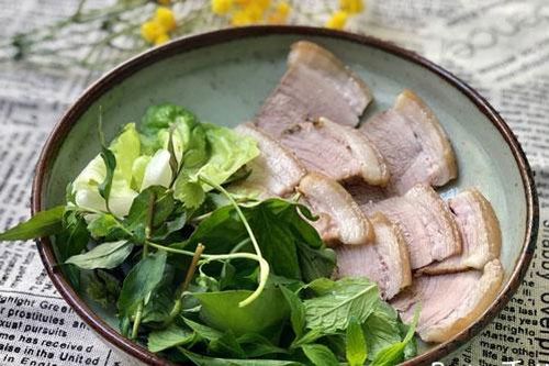 Quên món thịt luộc truyền thống đi, đây mới là cách chế biến thịt ba chỉ ngon, lạ lại giữ trọn dinh dưỡng