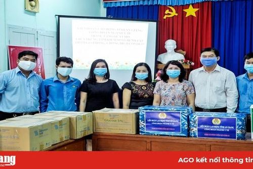 Thăm, tặng quà Công đoàn cơ sở trực thuộc Công đoàn ngành y tế An Giang tham gia phòng, chống Covid-19