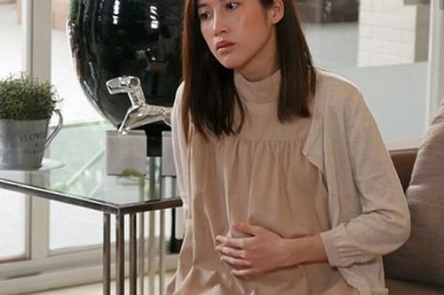 Tôi có thai 5 tháng vẫn phải nói dối là béo bụng, vậy mà khi biết sự tình, chồng lại rơi nước mắt làm tôi ngẩn người