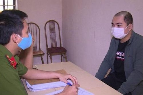 Chiêu lừa đảo gần 2 tỉ đồng của gã thanh niên hành nghề 'thầy bói'