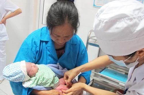 Cần tiêm vắc-xin viêm gan B cho trẻ ngay khi sinh ra, vì sao?