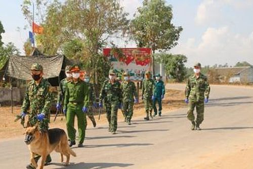 Công an tuyến biên giới Tây Nam căng sức phòng, chống COVID-19