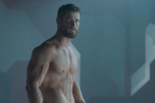 Chris Hemsworth hóa thân thành lính đánh thuê trong phim hành động mới