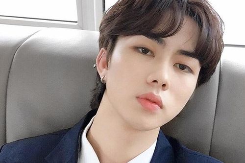 Hot boy sinh năm 1998 bị đuổi khỏi nhóm nhạc Việt sau 2 tháng ra mắt