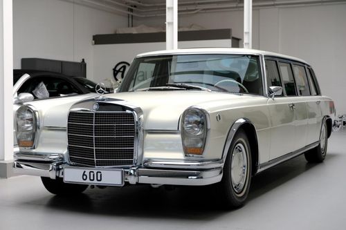 Sau khi làm mới, Mercedes-Benz 600 Pullman 1975 có giá 2,3 triệu USD