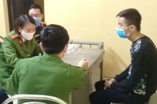 Nam thanh niên đâm xe vào đại úy công an tại chốt kiểm dịch