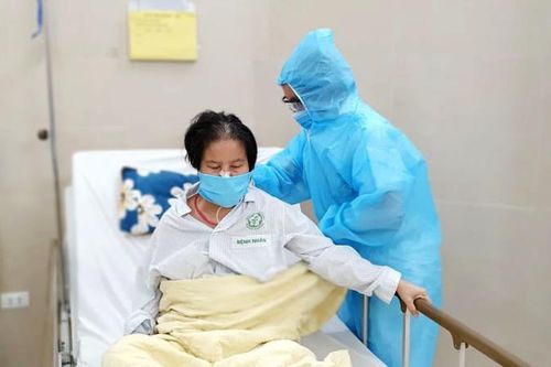 Bạch Mai đề xuất chuyển bệnh nhân âm tính Covid-19 về địa phương