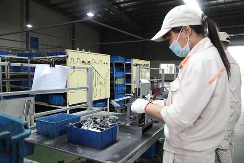 Gỡ vướng để doanh nghiệp thụ hưởng chính sách