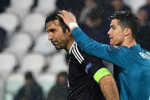 Buffon hỏi Ronaldo 'bao nhiêu tuổi' sau siêu phẩm vào lưới Juventus