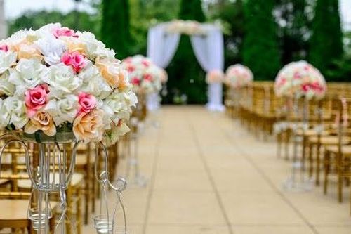 Vận động người dân cân nhắc thời gian tổ chức cưới