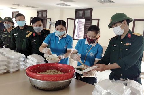 Tình người giữa đại dịch